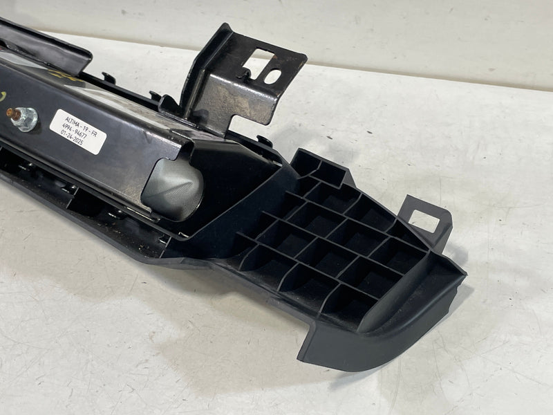 Load image into Gallery viewer, 2019-2021 NISSAN ALTIMA RIGHT PASSENGER SIDE KNEE AIRBAG AIR BAG BLACK # 94677
