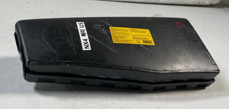 Load image into Gallery viewer, 2022 - 2026 HYUNDAI TUCSON FRONT LEFT DRIVER SIDE SEAT AIRBAG AIR BAG # 115540
