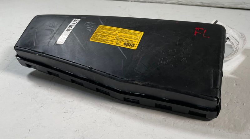 Load image into Gallery viewer, 2022 - 2026 HYUNDAI TUCSON FRONT LEFT DRIVER SIDE SEAT AIRBAG AIR BAG # 115540
