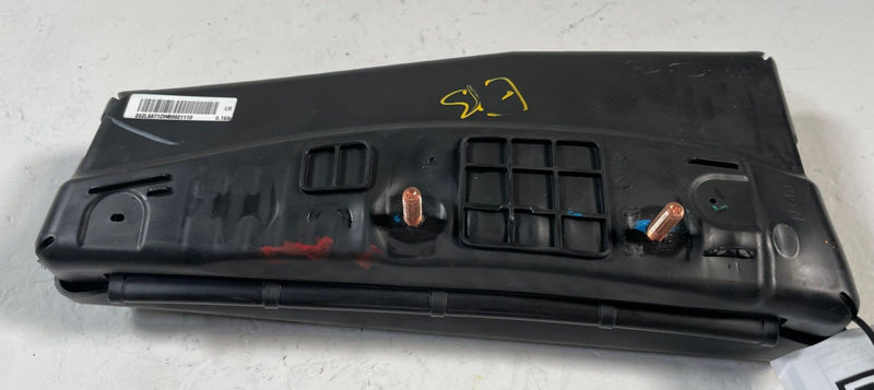 Load image into Gallery viewer, 2022 - 2026 HYUNDAI TUCSON FRONT LEFT DRIVER SIDE SEAT AIRBAG AIR BAG # 115540
