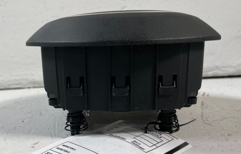 Load image into Gallery viewer, 2025 - 2026 HYUNDAI TUCSON FRONT LEFT SIDE STEERING WHEEL AIRBAG 2.5L # 115577
