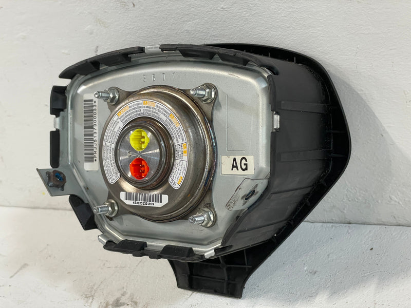 Load image into Gallery viewer, 09-15 INFINITI G37 Q60 CONVERTIBLE LEFT SIDE STEERING WHEEL AIRBAG AIR BAG # 86037
