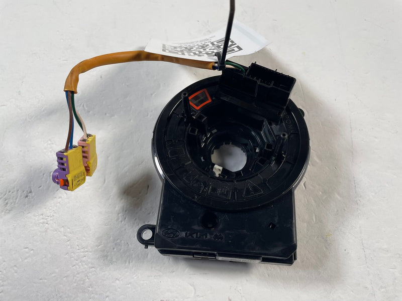 Load image into Gallery viewer, 25-26 KIA K4 FRONT LEFT DRIVER STEERING COLUMN CLOCK SPRING CLOCKSPRING # 115462
