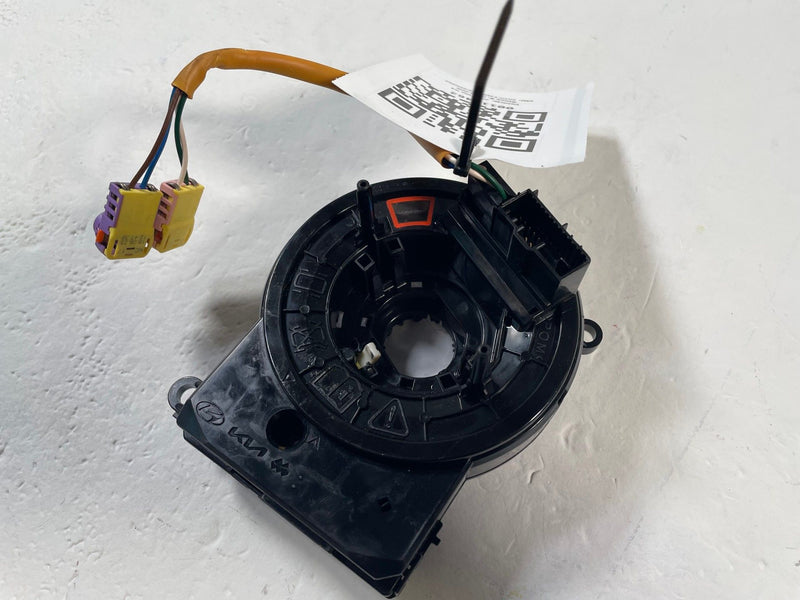 Load image into Gallery viewer, 25-26 KIA K4 FRONT LEFT DRIVER STEERING COLUMN CLOCK SPRING CLOCKSPRING # 115462
