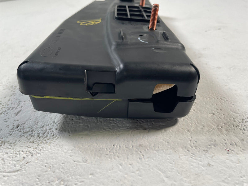 Load image into Gallery viewer, 2025 - 2026 KIA K4 FRONT RIGHT PASSENGER SIDE SEAT AIRBAG AIR BAG # 115439
