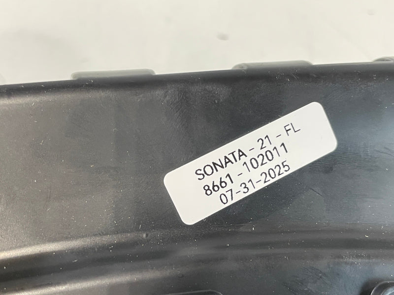 Load image into Gallery viewer, 2020 - 2023 HYUNDAI SONATA FRONT LEFT DRIVER SIDE SEAT AIR BAG # 102011
