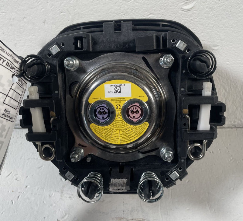 Load image into Gallery viewer, 2025 - 2026 KIA K4 FRONT LEFT DRIVER STEERING WHEEL AIRBAG AIR BAG 2.0L # 115471
