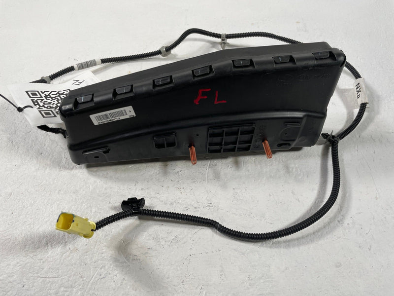 Load image into Gallery viewer, 2022 - 2026 HYUNDAI TUCSON SANTA CRUZ FRONT LEFT SEAT AIRBAG AIR BAG # 108745
