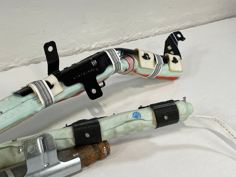 Load image into Gallery viewer, 2014 - 2020 INFINITI QX60 RIGHT PASSENGER SIDE ROOF CURTAIN AIRBAG AIR BAG # 96327
