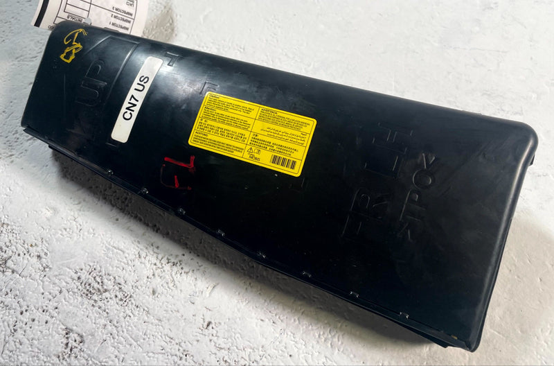 Load image into Gallery viewer, 2021 - 2026 HYUNDAI ELANTRA FRONT LEFT DRIVER SIDE SEAT AIR BAG AIRBAG # 115723
