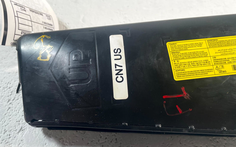 Load image into Gallery viewer, 2021 - 2026 HYUNDAI ELANTRA FRONT LEFT DRIVER SIDE SEAT AIR BAG AIRBAG # 115723

