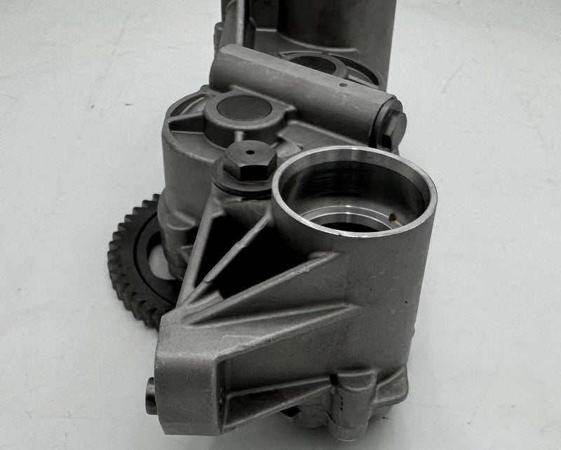 Load image into Gallery viewer, FOR DETROIT DIESEL DD15 GEAR DRIVEN ENGINE OIL PUMP ASSEMBLY 4721803901
