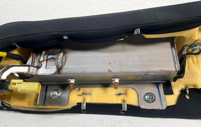 Load image into Gallery viewer, 2024-2026 HYUNDAI ELANTRA REAR RIGHT PASSENGER SIDE SEAT BOLSTER AIRBGAG #115767
