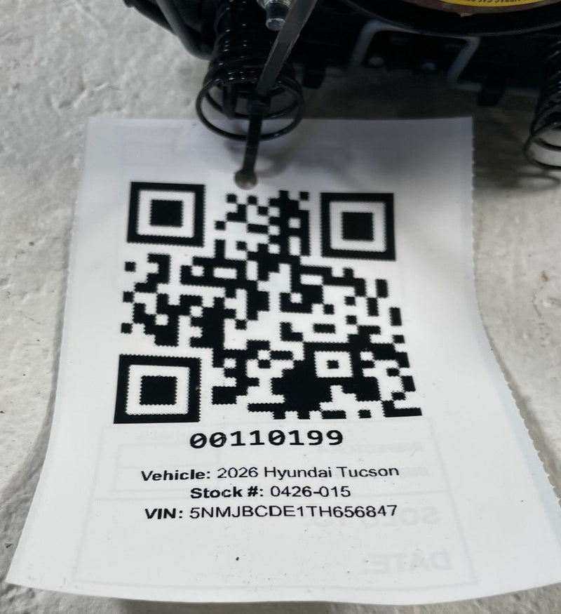 Load image into Gallery viewer, 2025 - 2026 HYUNDAI TUCSON FRONT LEFT SIDE STEERING WHEEL AIRBAG 2.5L # 110199
