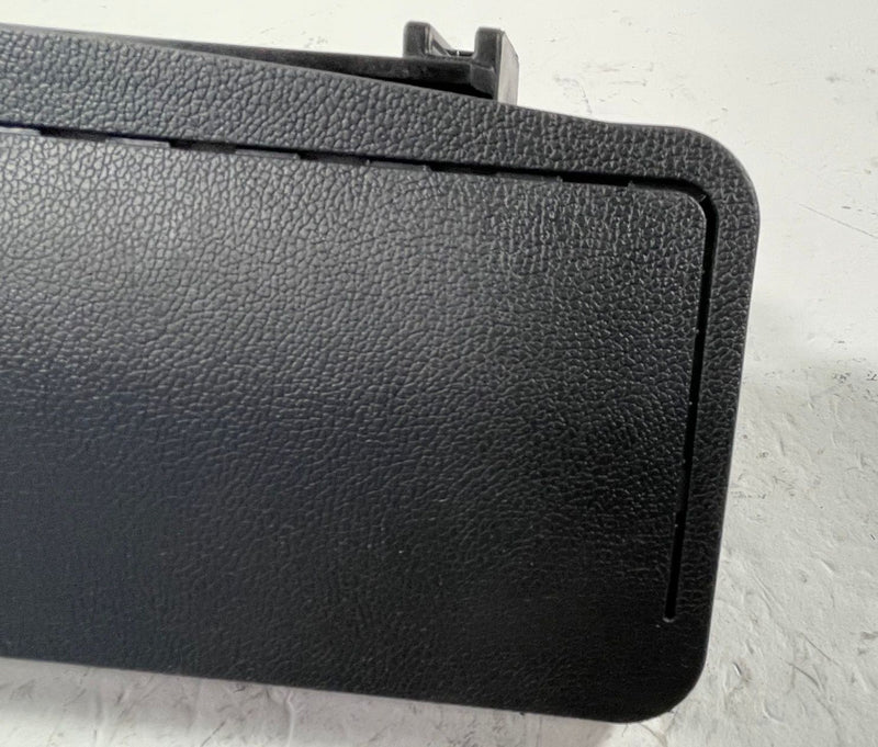 Load image into Gallery viewer, 2024 - 2026 HYUNDAI SANTA FE LEFT DRIVER SIDE DASH KNEE AIR BAG AIRBAG # 112099
