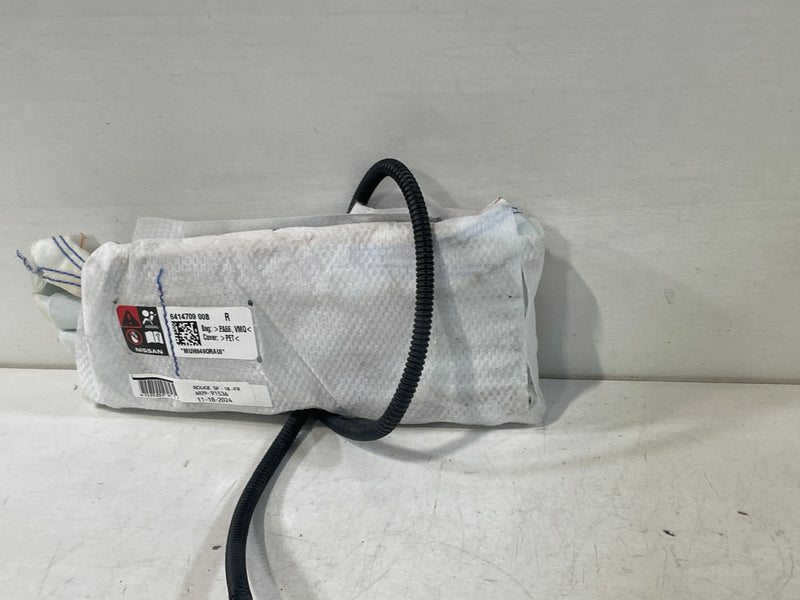 Load image into Gallery viewer, 2017 - 2022 NISSAN ROGUE SPORT RIGHT PASSENGER SIDE SEAT AIRBAG AIR BAG # 91536

