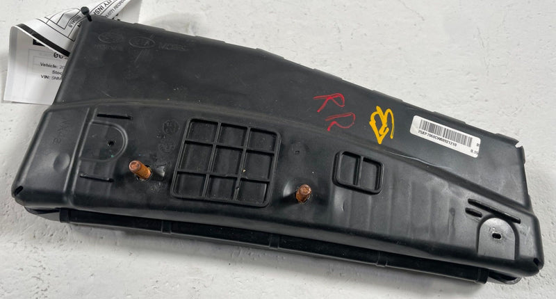 Load image into Gallery viewer, 2022-2026 HYUNDAI TUCSON FRONT RIGHT PASSENGER SIDE SEAT AIR BAG AIRBAG # 113007
