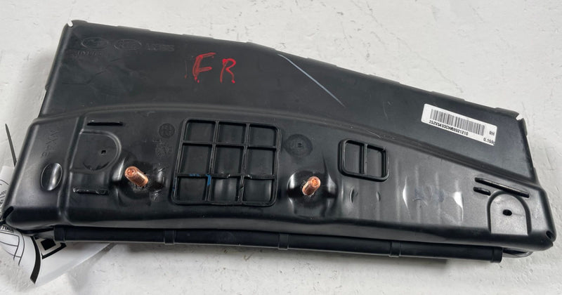 Load image into Gallery viewer, 2022-2026 HYUNDAI TUCSON FRONT RIGHT PASSENGER SIDE SEAT AIR BAG AIRBAG # 113006
