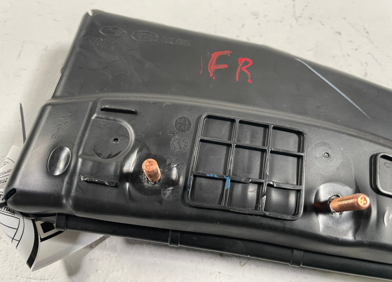 Load image into Gallery viewer, 2022-2026 HYUNDAI TUCSON FRONT RIGHT PASSENGER SIDE SEAT AIR BAG AIRBAG # 113006
