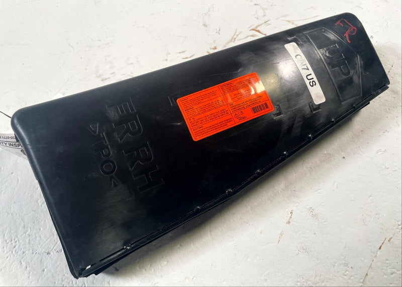 Load image into Gallery viewer, 2021-2026 HYUNDAI ELANTRA FRONT RIGHT PASSENGER SIDE SEAT AIR BAG AIRBAG #115960
