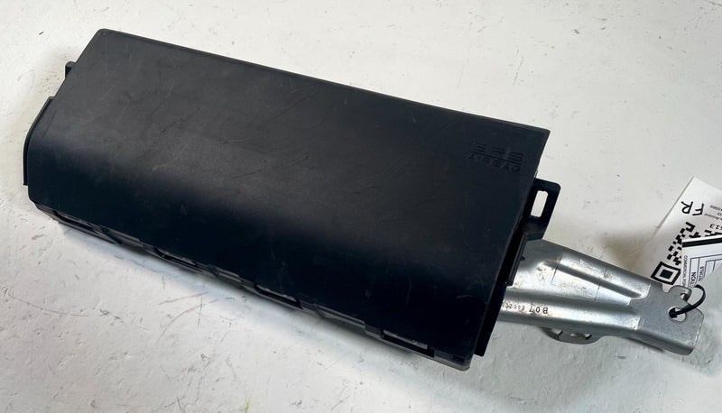 Load image into Gallery viewer, 2023 - 2025 HONDA ACCORD FRONT RIGHT PASSENGER SIDE KNEE AIR BAG AIRBAG # 114613

