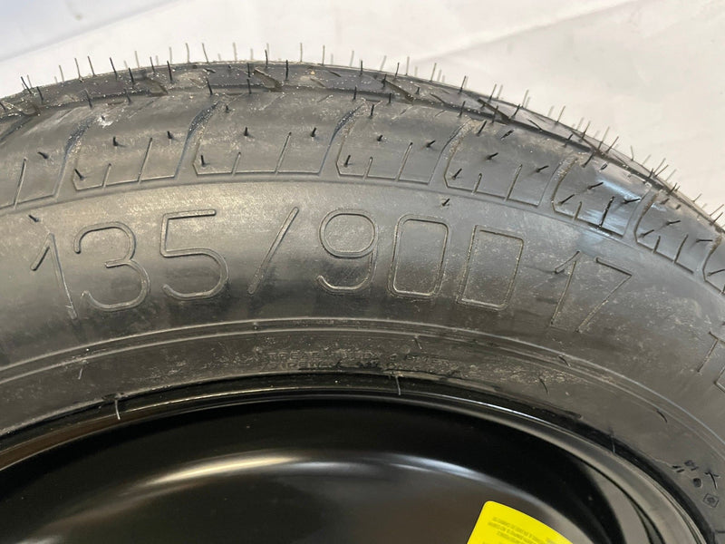 Load image into Gallery viewer, HYUNDAI TUCSON SANTA FE 17X4 COMPACT SPARE TIRE WHEEL T135/90D17 21-25 # 107707

