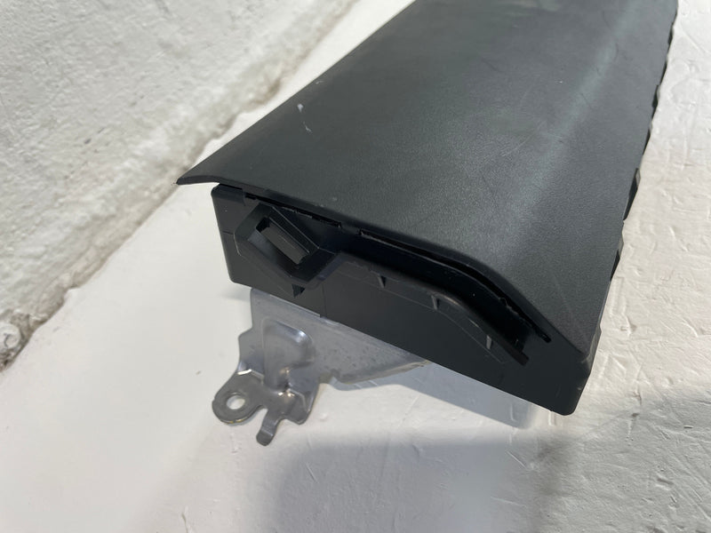 Load image into Gallery viewer, 2023-2025 ACURA INTEGRA FRONT RIGHT PASSENGER SIDE KNEE AIRBAG # 104562
