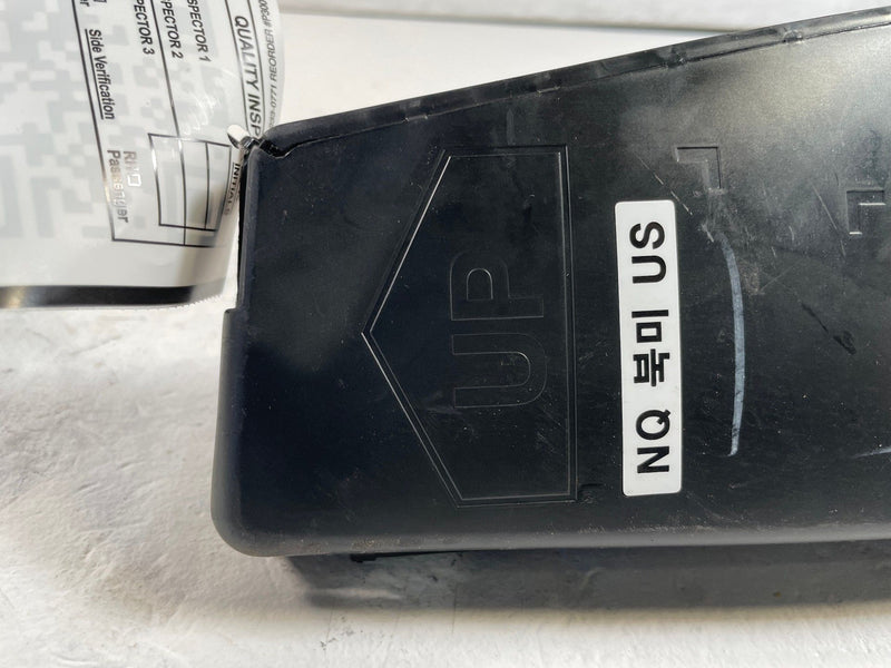 Load image into Gallery viewer, 2023-2025 KIA SPORTAGE FRONT RIGHT PASSENGER SIDE SEAT AIRBAG AIR BAG # 109188
