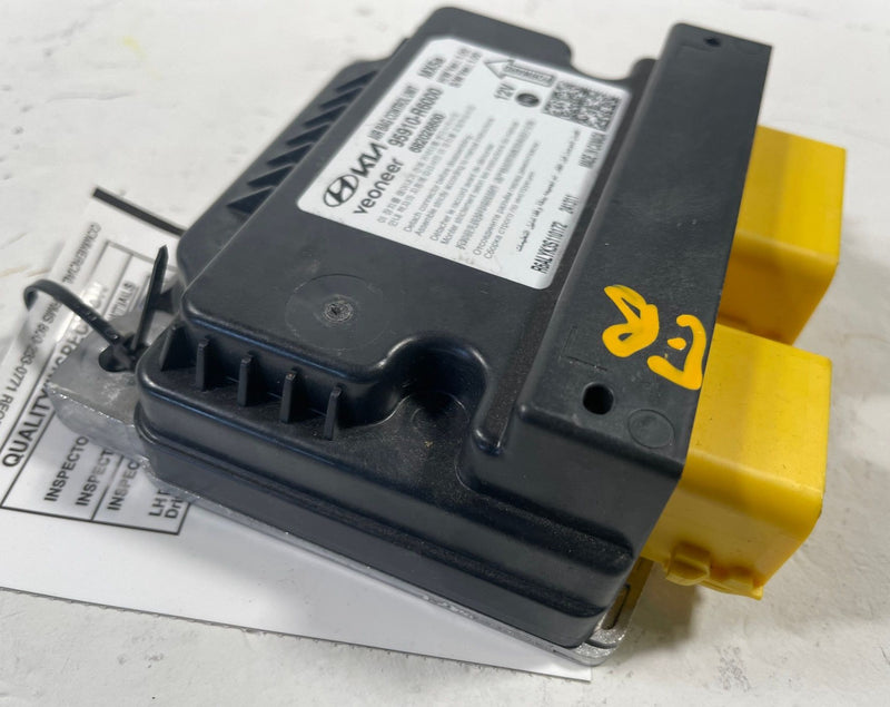 Load image into Gallery viewer, 2024 - 2026 HYUNDAI SANTA FE SRS AIR BAG CONTROL SENSOR MODULE UNIT # 113198
