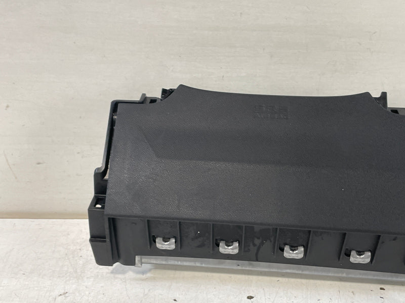 Load image into Gallery viewer, 2023 - 2024 HONDA HR-V FRONT LEFT DRIVER SIDE KNEE AIRBAG AIR BAG # 98992
