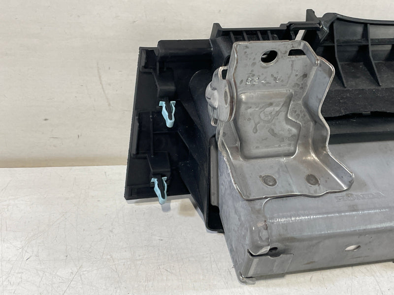 Load image into Gallery viewer, 2023 - 2024 HONDA HR-V FRONT LEFT DRIVER SIDE KNEE AIRBAG AIR BAG # 98992
