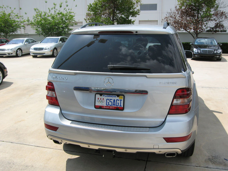 Load image into Gallery viewer, 2006-2010 Mercedes ML Euro Style Rear Hatch Lip Spoiler
