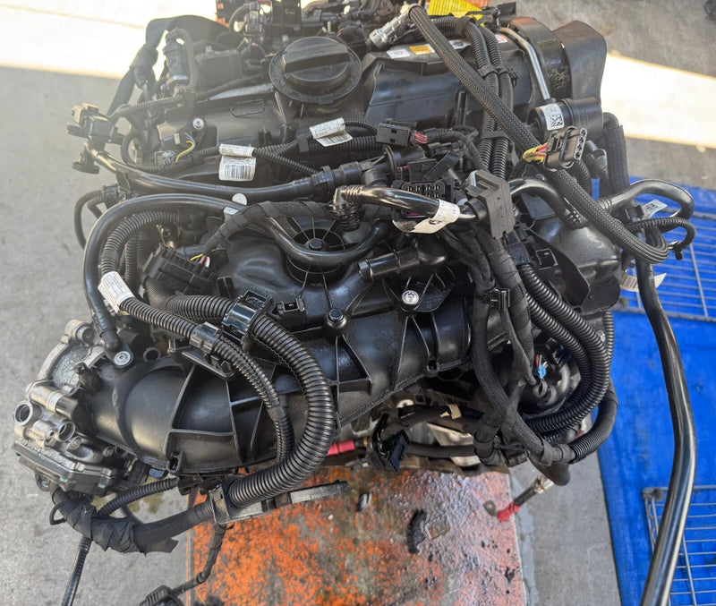 Load image into Gallery viewer, 2019-2023 BMW 330i 530i X3 RWD ENGINE ASSEMBLY AUTO 135K MILES 2.0L # NB1-ES366
