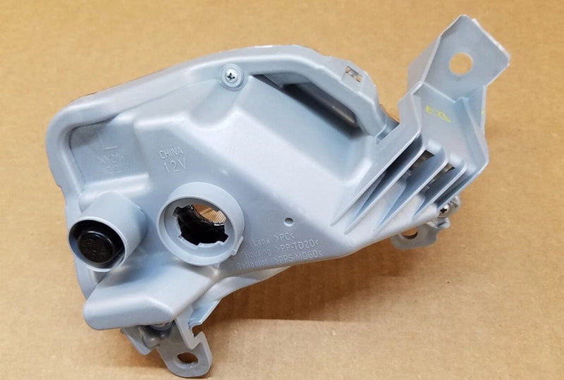 Load image into Gallery viewer, FOR 2019-2022 NISSAN ALTIMA LEFT &amp; RIGHT BUMPER TURN SIGNAL LIGHT LAMP PAIR
