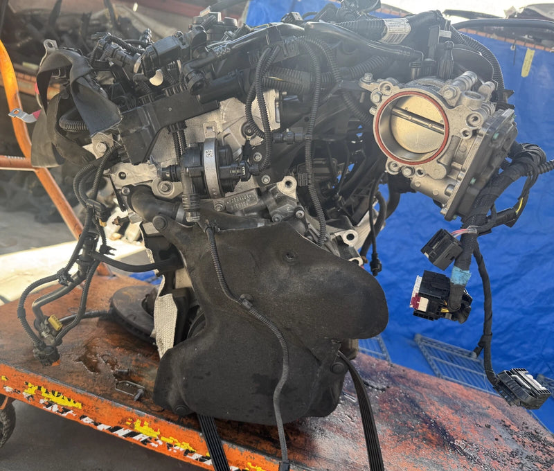 Load image into Gallery viewer, 2019-2023 BMW 330i 530i X3 RWD ENGINE ASSEMBLY AUTO 135K MILES 2.0L # NB1-ES366

